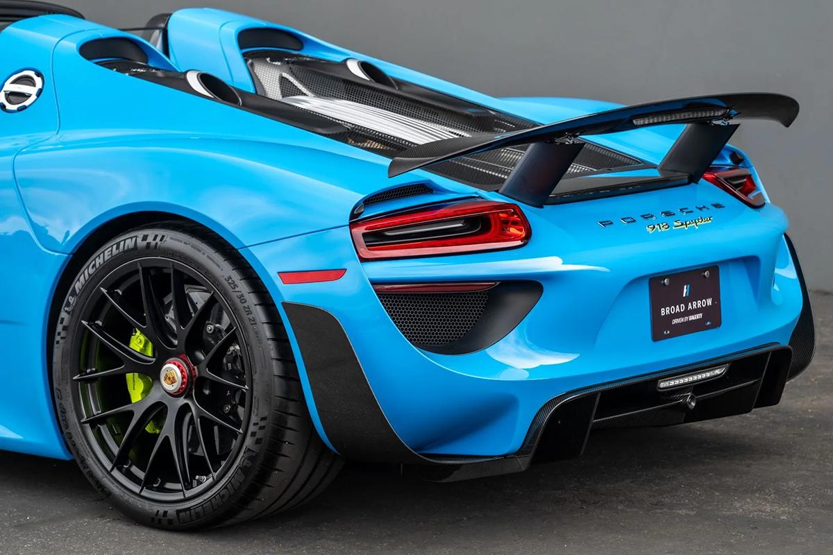 オークションに出品予定の2015年式ポルシェ「918スパイダー」(c)2026 BROAD ARROW Auctions