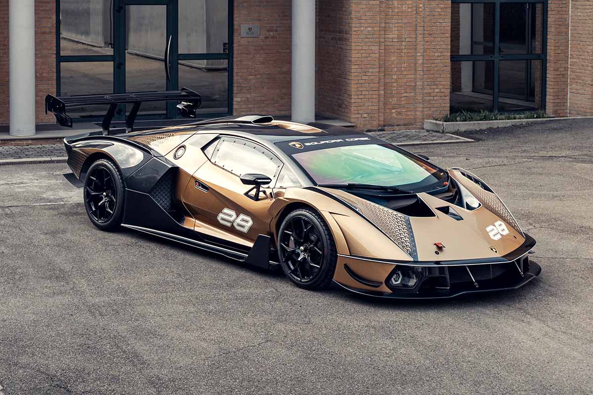 オークションに出品予定の2022年式ランボルギーニ「エッセンサSCV12」Simon Gosselin(c)2026 Courtesy of RM Sotheby's
