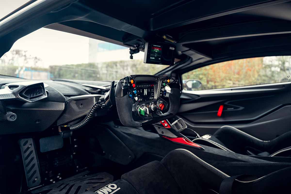 オークションに出品予定の2022年式ランボルギーニ「エッセンサSCV12」Simon Gosselin(c)2026 Courtesy of RM Sotheby's