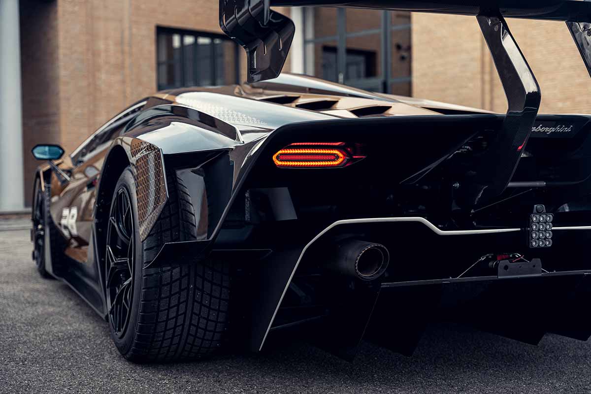 オークションに出品予定の2022年式ランボルギーニ「エッセンサSCV12」Simon Gosselin(c)2026 Courtesy of RM Sotheby's