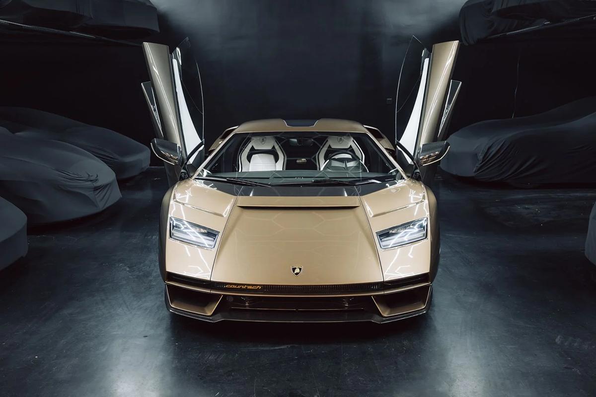 オークションに出品され落札された2022年式ランボルギーニ「カウンタックLPI800−4」(c)2026 BROAD ARROW Auctions