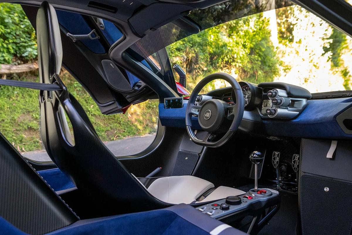 オークションに出品される2025年式ゴードン・マレー・オートモーティブ「T.50」のインテリアCourtesy of Broad Arrow Auctions.