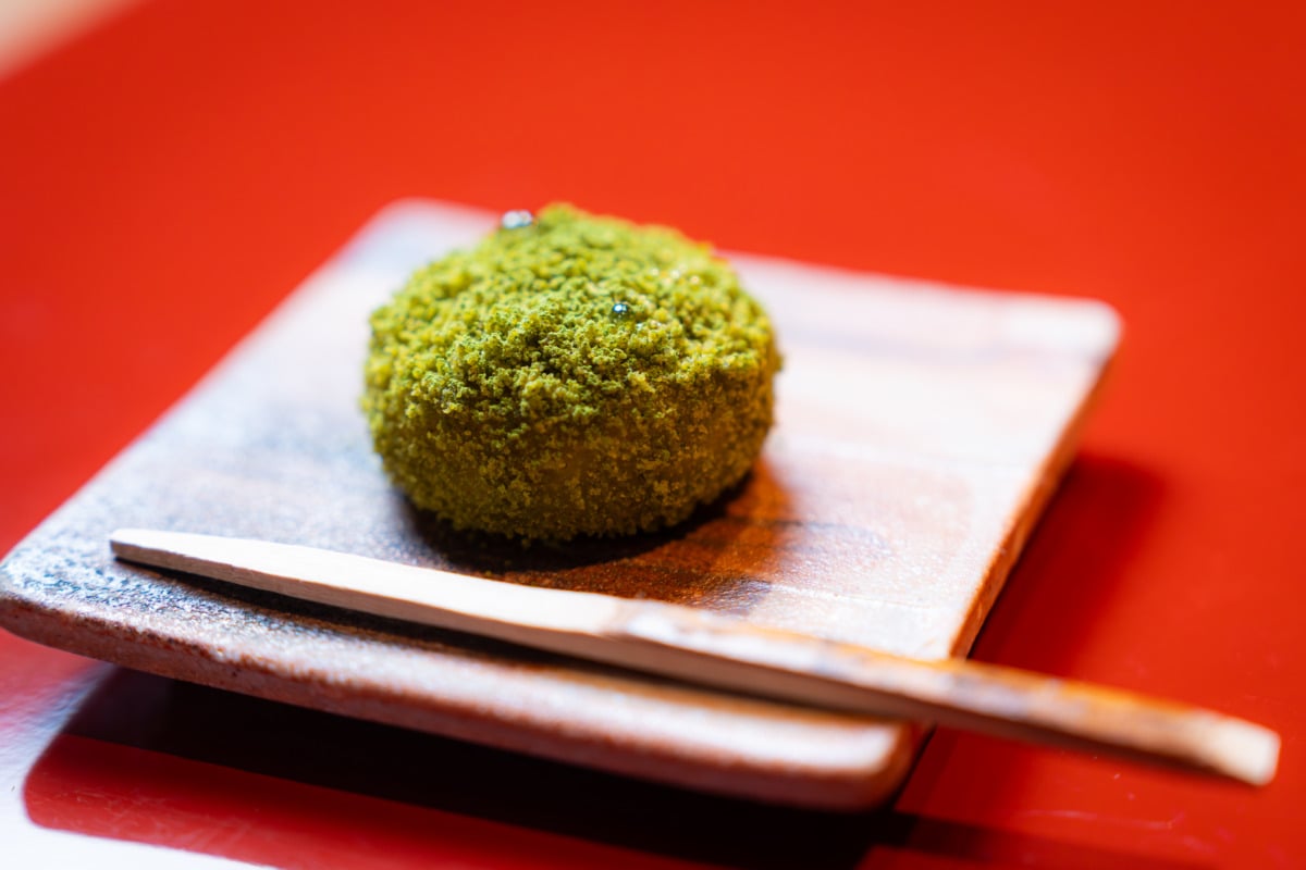 ほどよい甘みのスイーツの「苔玉」