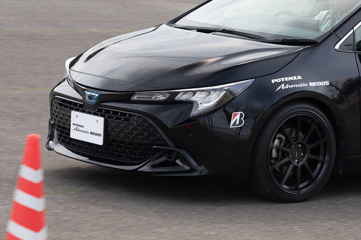 ブリヂストンの新スポーツタイヤ「ポテンザ・アドレナリンRR005」試走の様子