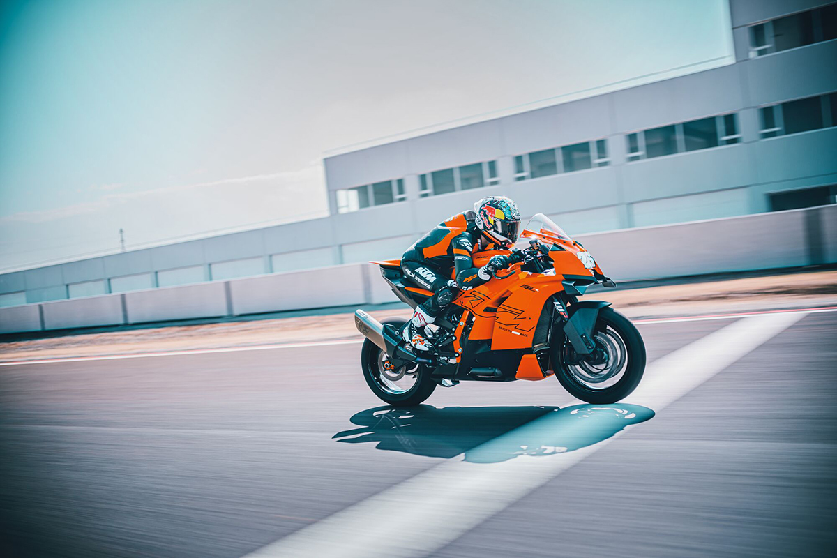 KTM「990 RC R」