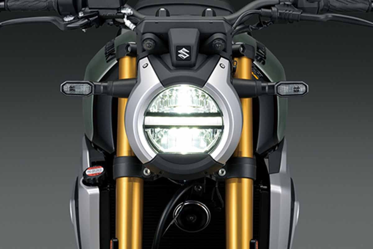 スズキ「GSX-8T」