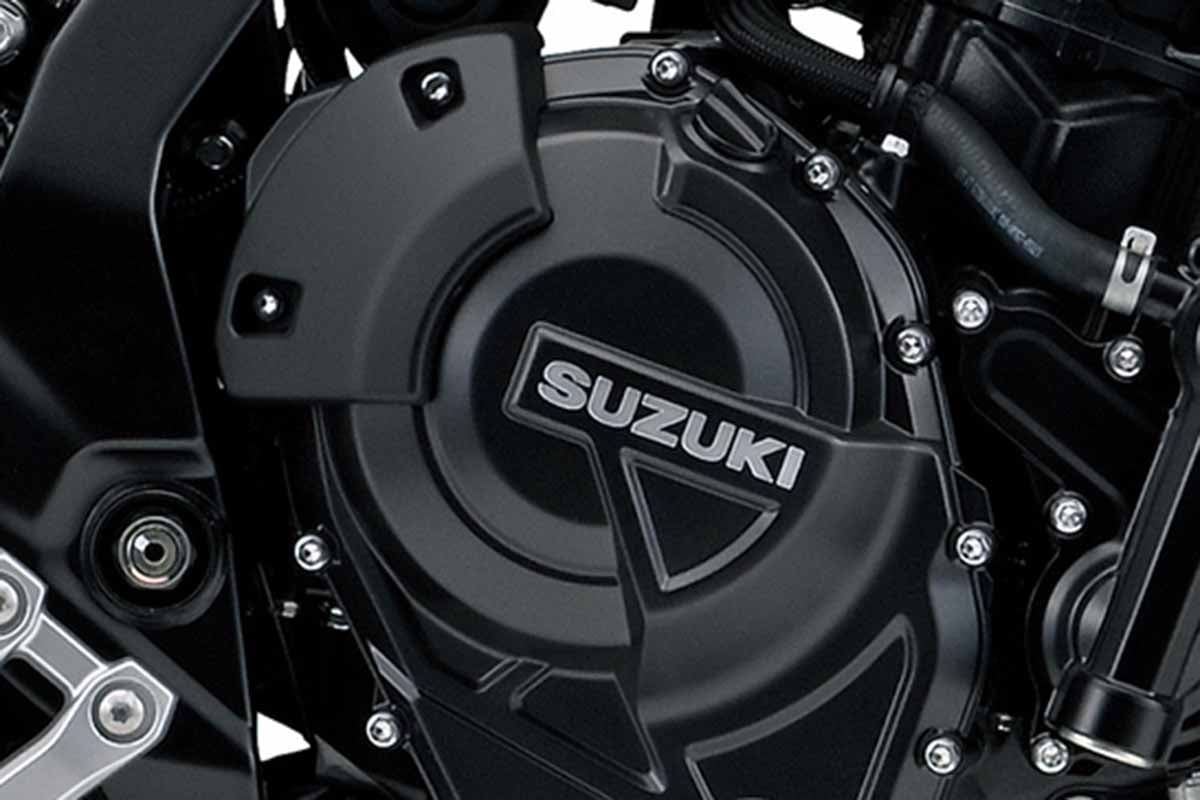 スズキ「GSX-8T」