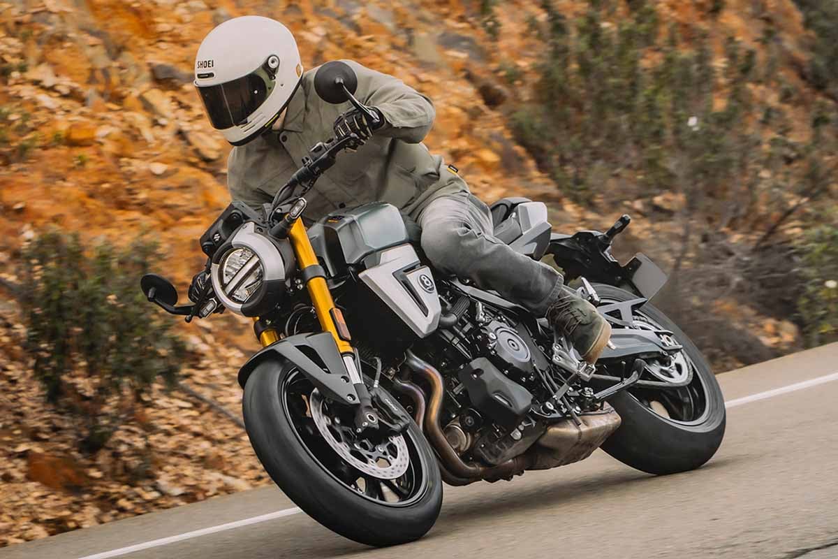 スズキ「GSX-8T」