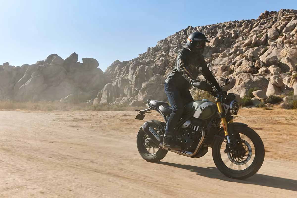 トライアンフ「スクランブラー400X」