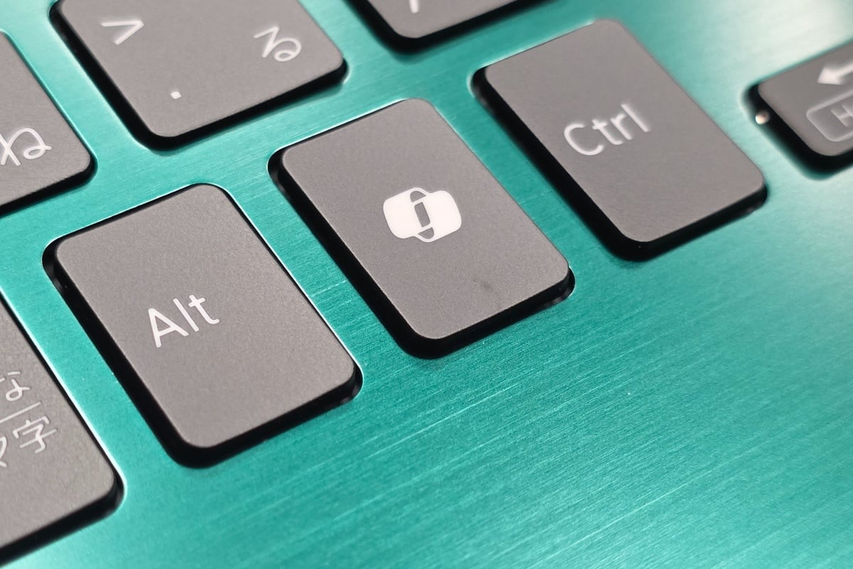 キーボードに配置された「Copilotキー」。全構成でCopilot+ PCに対応し、AI活用を前提とした次世代の標準仕様をいち早く取り入れた