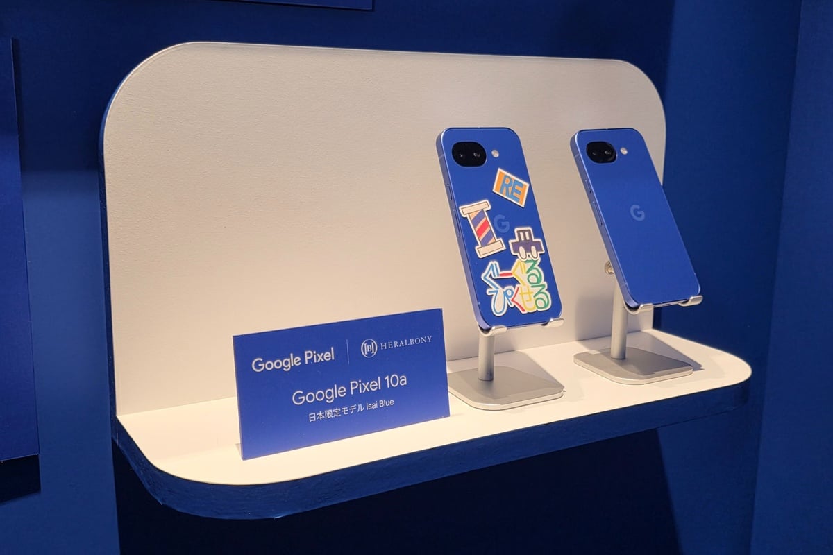 オリジナルステッカーを貼ることで、端末は初めて“自分のもの”として完成する。最後の一手をユーザーに委ねる発想も、今回の協業の大きな特徴だ