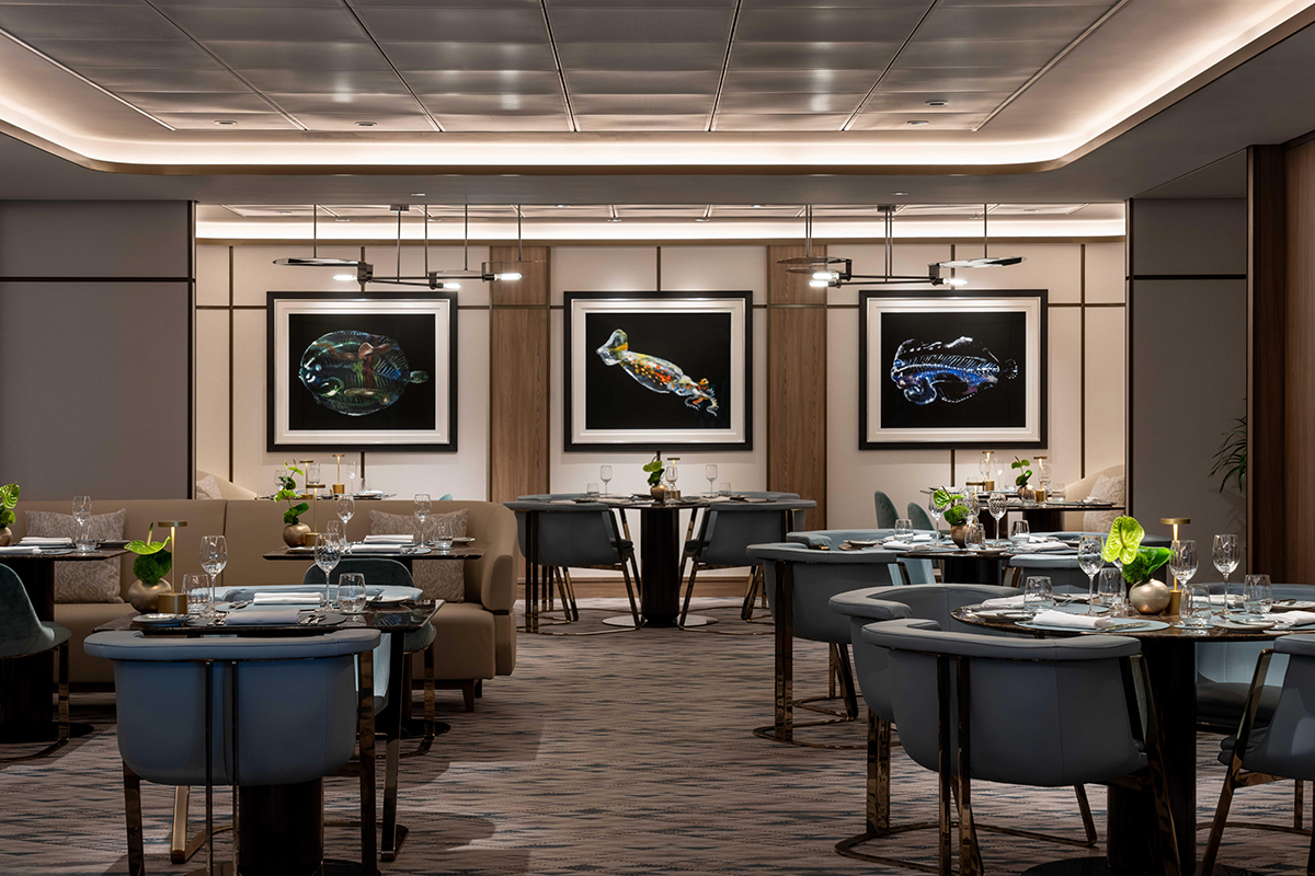 アズール オン ルミナーラ：多国籍な料理を体験できるメインダイニング