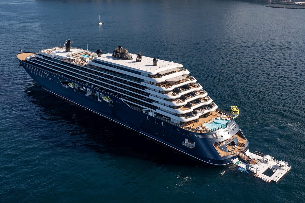 まさに海の上の“五つ星ホテル”!? ザ・リッツ・カールトンが手がける日本へ初就航した最新スーパーヨット「ルミナーラ」ってどんなクルーズ船？ ネットでの反響とは