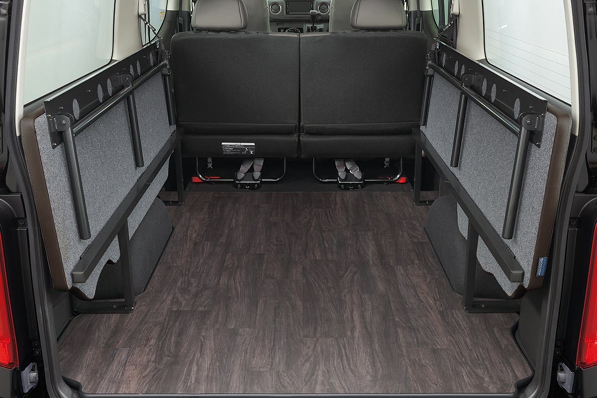 日産「キャラバン マルチベッド」