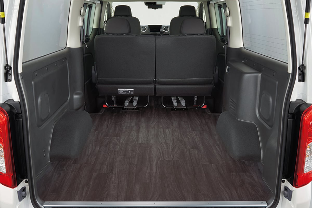 日産「キャラバン トランスポーター」