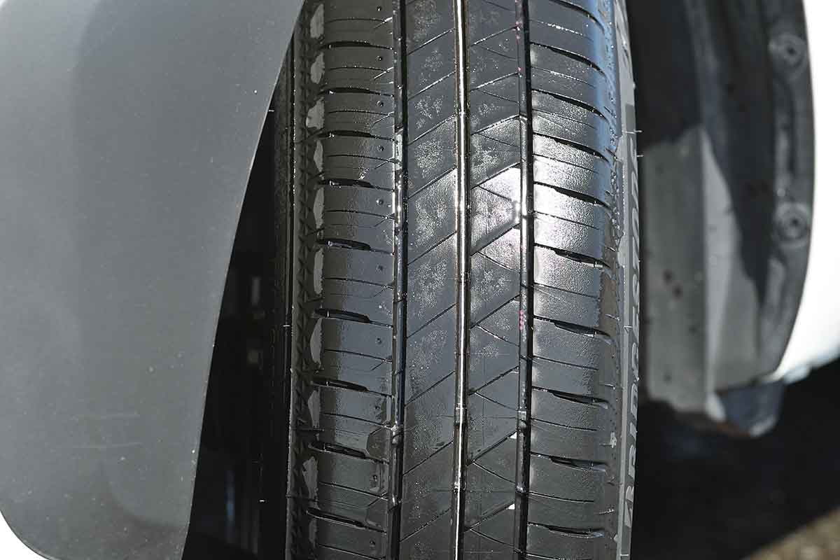 ブリヂストンの新タイヤ「フィネッサHB01」