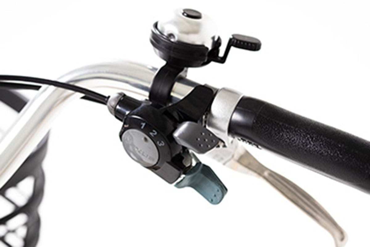 指先の操作だけで簡単に変速可能なピアノタッチシフト