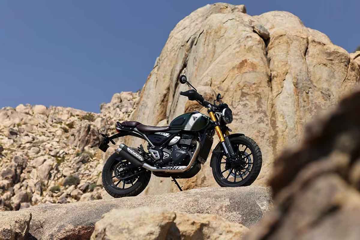 トライアンフ「スクランブラー 400 X」