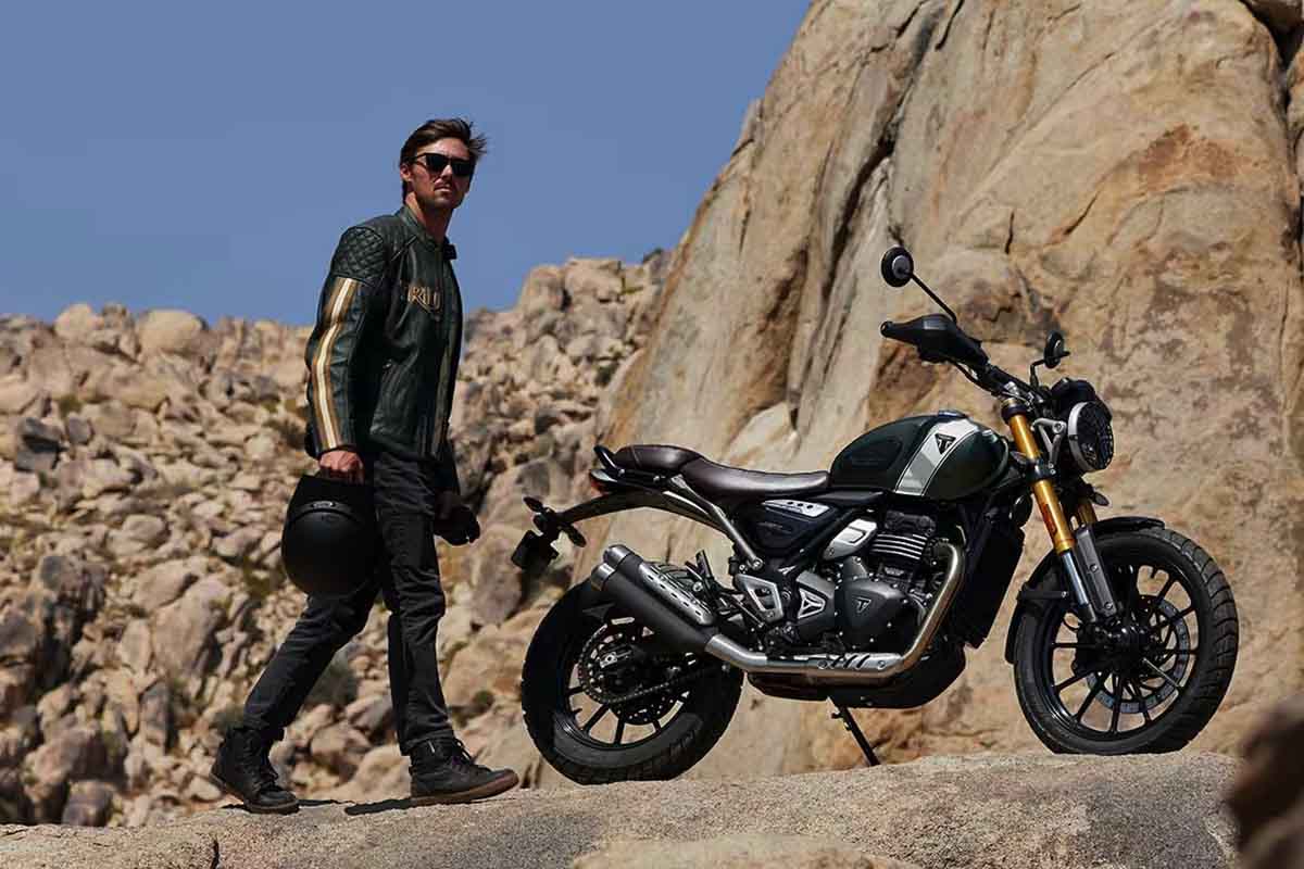 トライアンフ「スクランブラー 400 X」