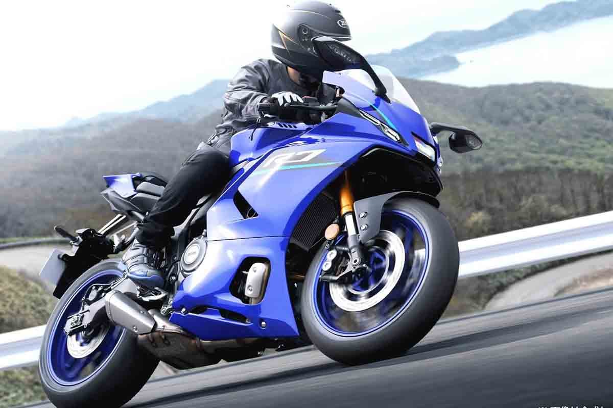 ヤマハ新型「YZF-R7」