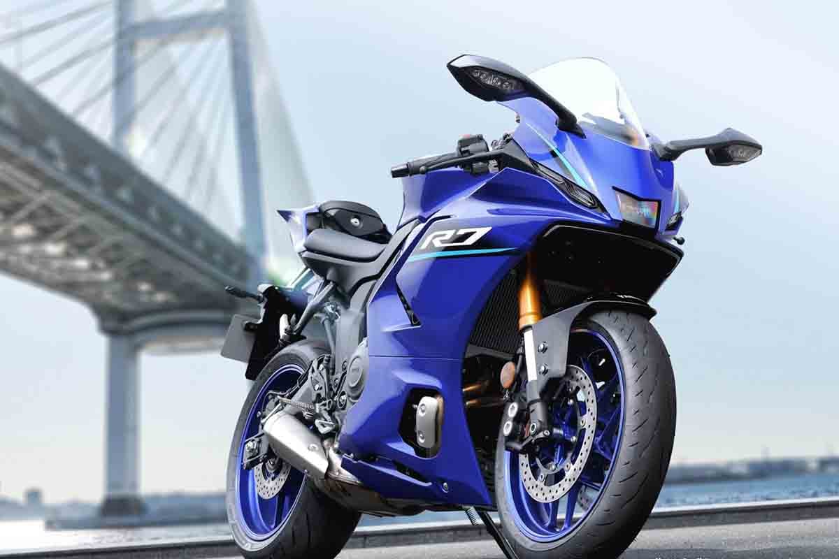 ヤマハ新型「YZF-R7」