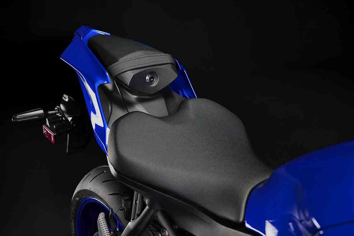 ヤマハ新型「YZF-R7」
