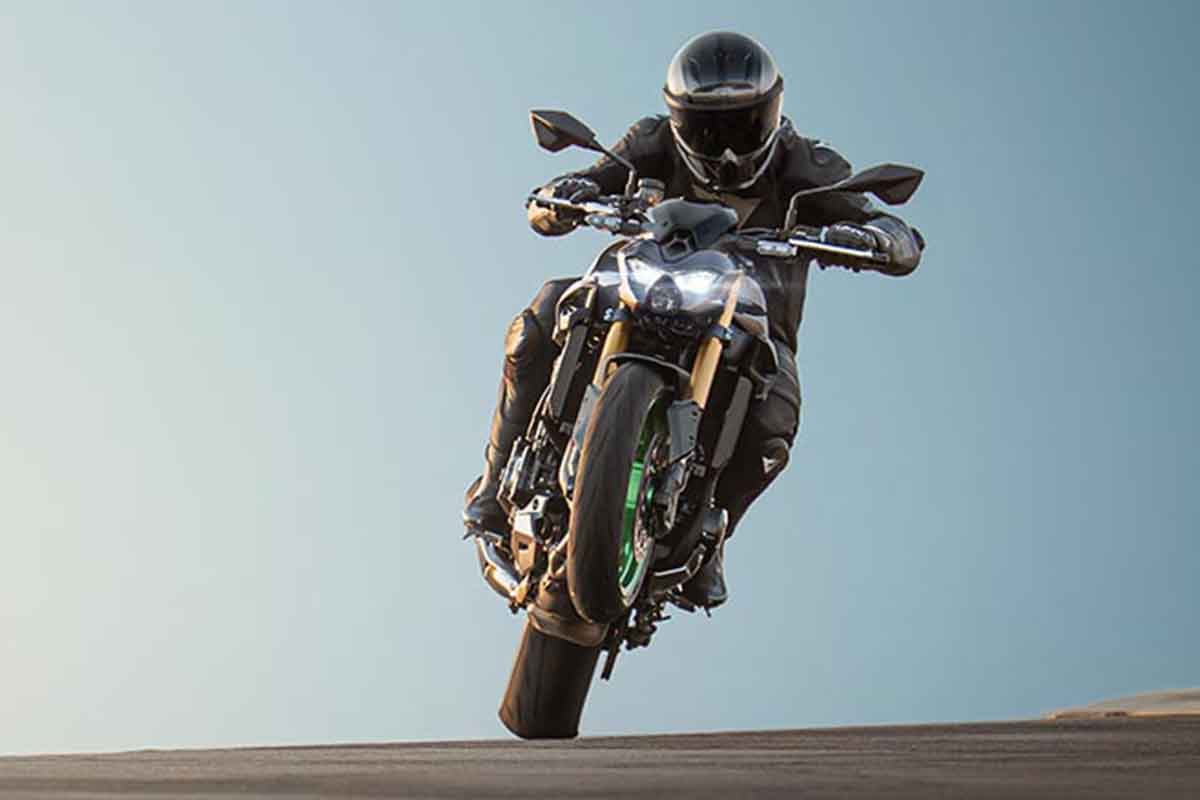 カワサキ「Z900SE」