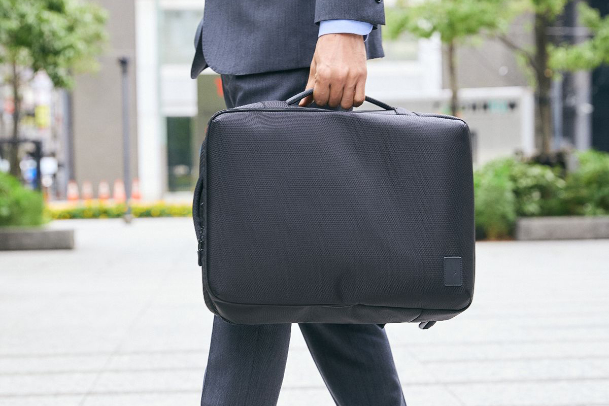 ビジネスバックパック22L：1万5400円