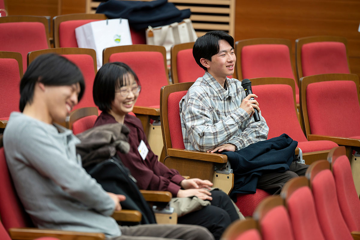 東京大学の駒場リサーチキャンパスで開催された「LEARN with Porsche」同窓会の様子