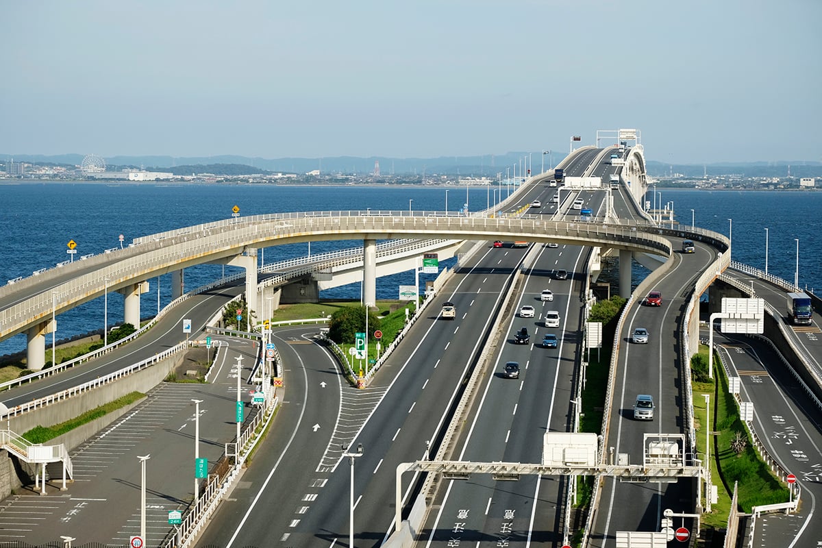 「東京湾アクアライン（下り）」は5月2日から5日、激しい渋滞になる予測だ