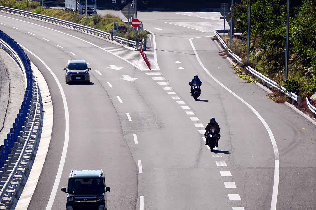 対象エリア内の高速道路が最大2日間または3日間乗り降り自由に