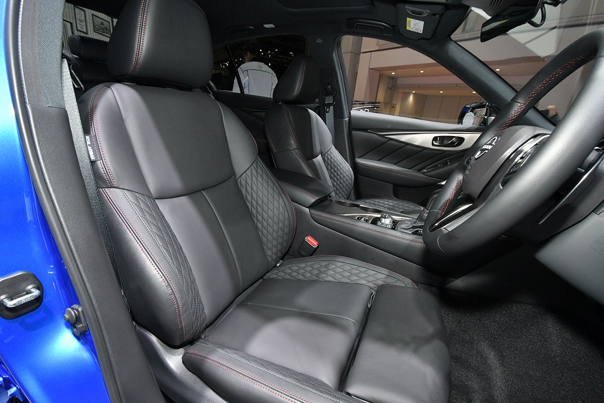 日産の現行型「スカイライン」