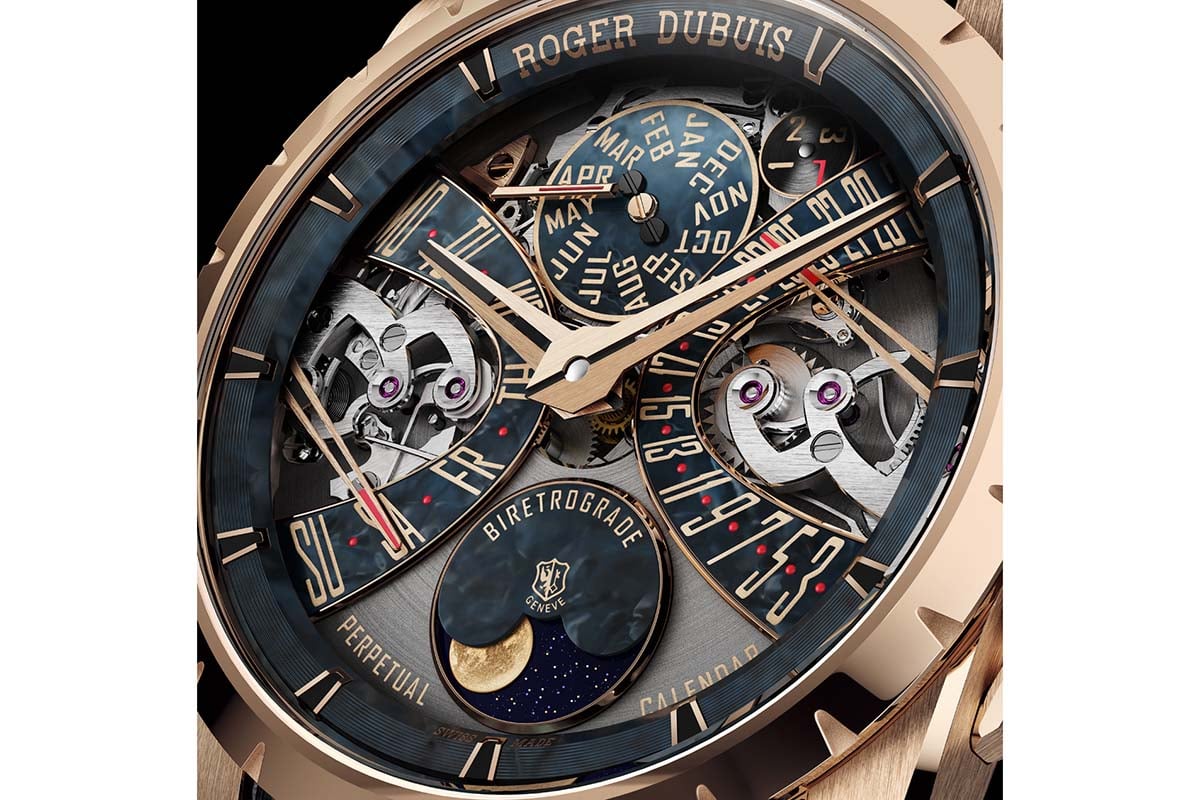 ロジェ・デュブイの精神を体現するパーペチュアルカレンダーとバイレトログラード、さらにムーンフェイズが高い次元で融合した特別な1本