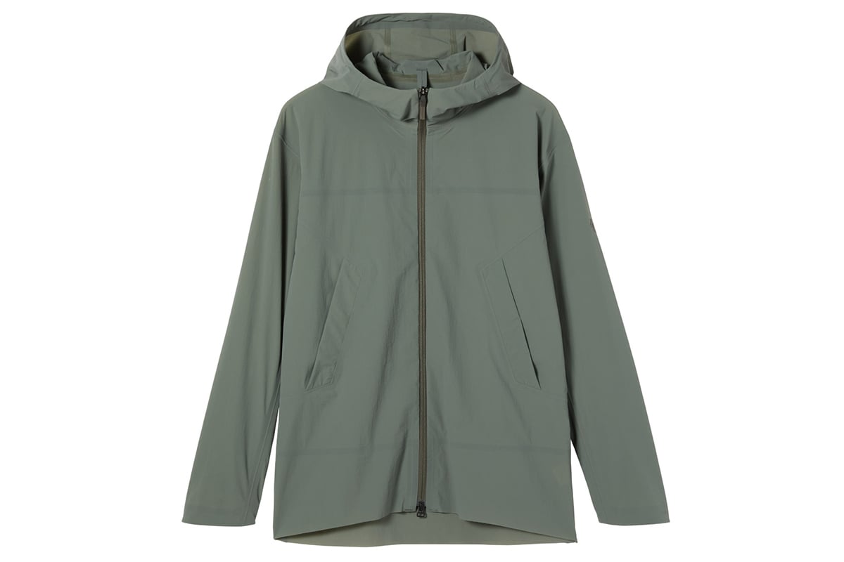 ジップアップフーディ：3万8500円