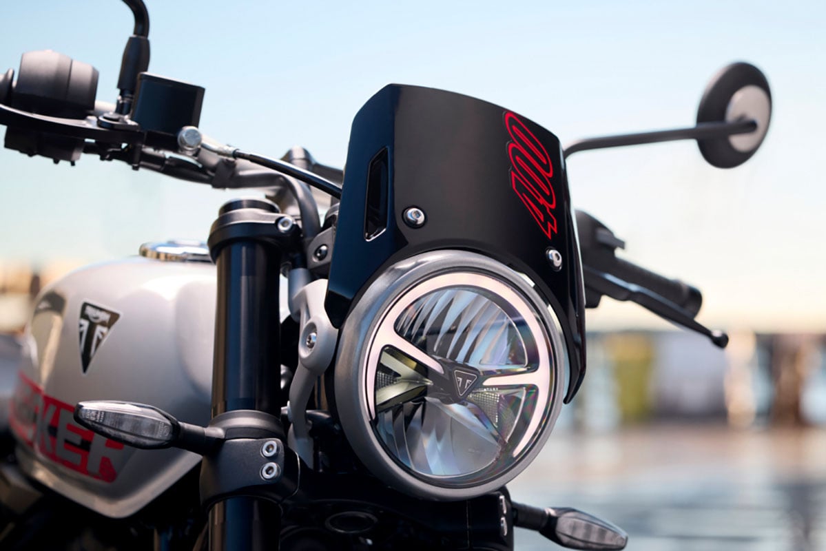 トライアンフ「トラッカー400」