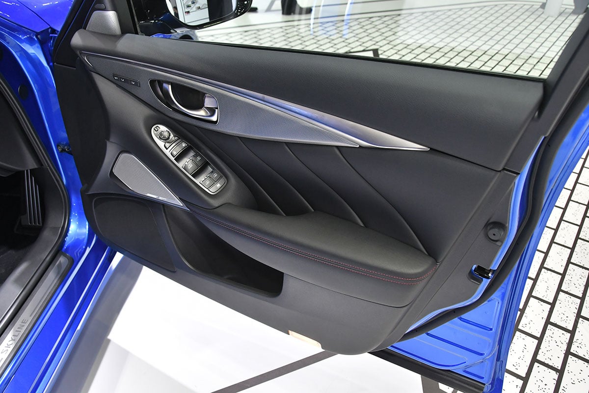 日産の現行型「スカイライン」