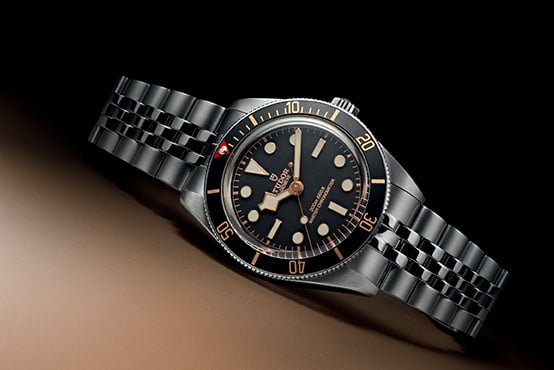 かねてより要望の声が多く寄せられていた5列ブレスレットモデルがついに「58」に登場。微調整の容易な“T-fit”クラスプは全モデルに搭載する