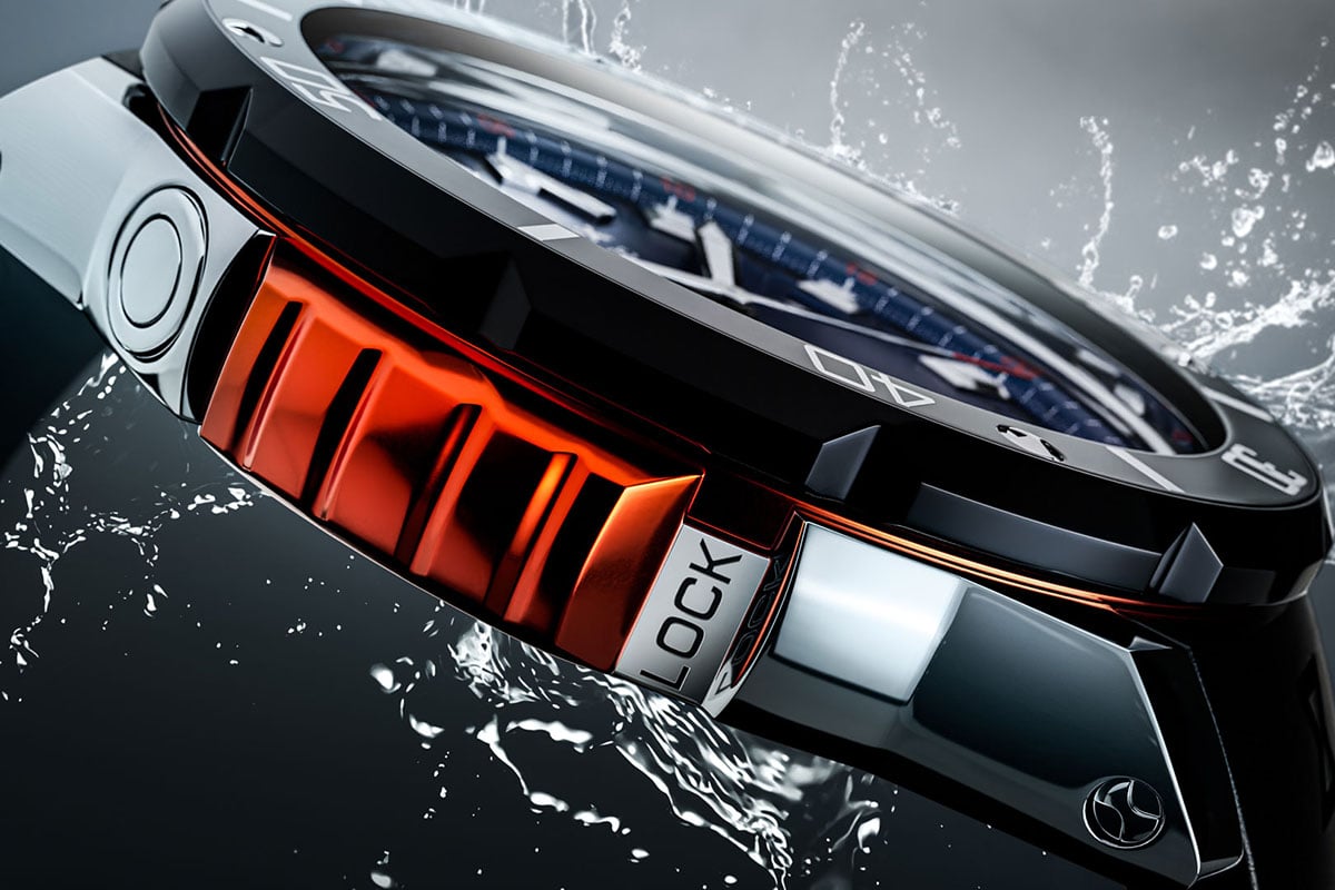 誤動作によるベゼルの回転を物理的に防ぐベゼルロック機構。レバーを彩る鮮やかなカラーはデザイン上のアクセントにもなっている