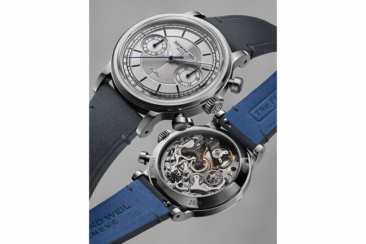 ストラップは工具不要で付け替え可能なインターチェンジャブル仕様。グレーのカーフレザーは、ライニングにさりげなくブルーの差し色をを得てアクセントに