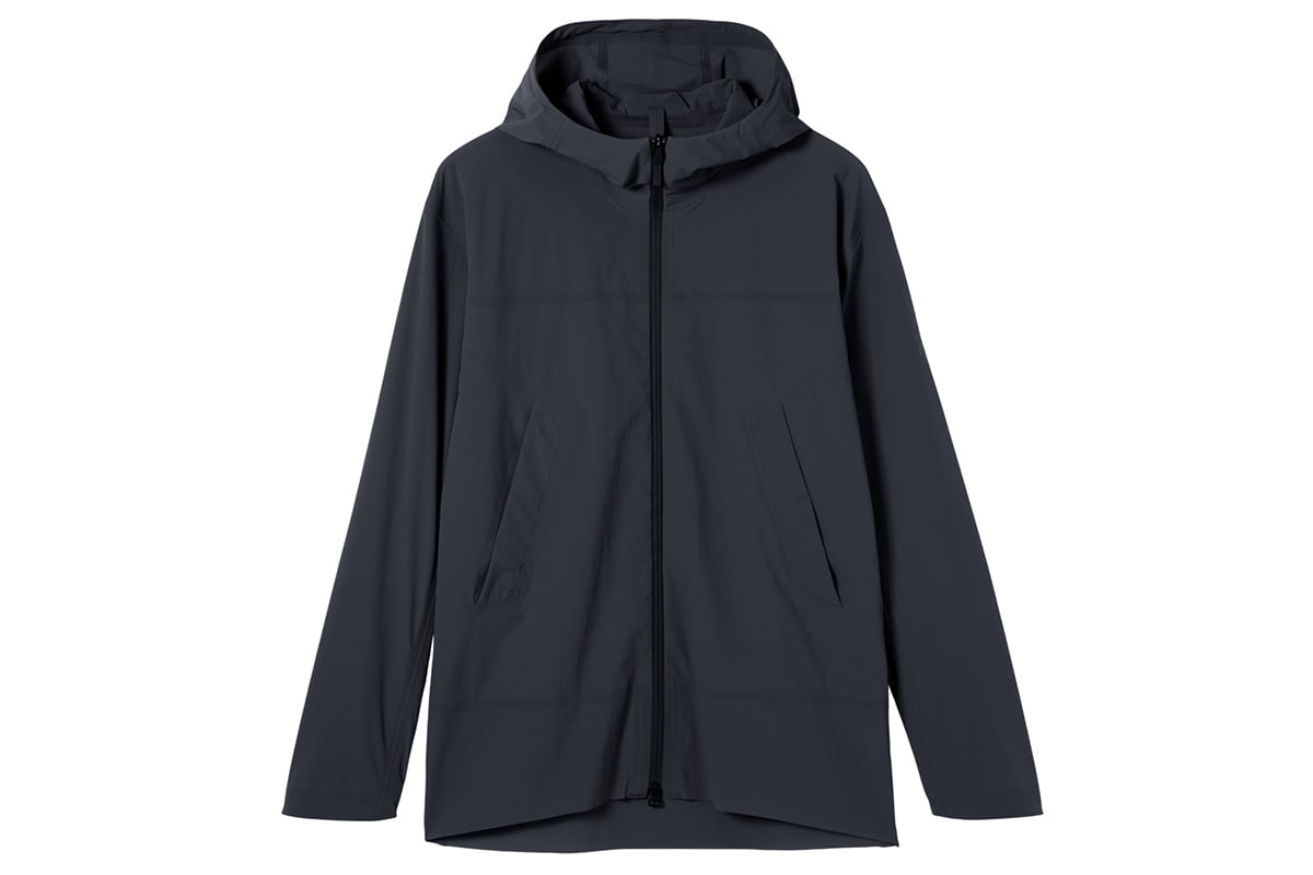 ジップアップフーディ：3万8500円