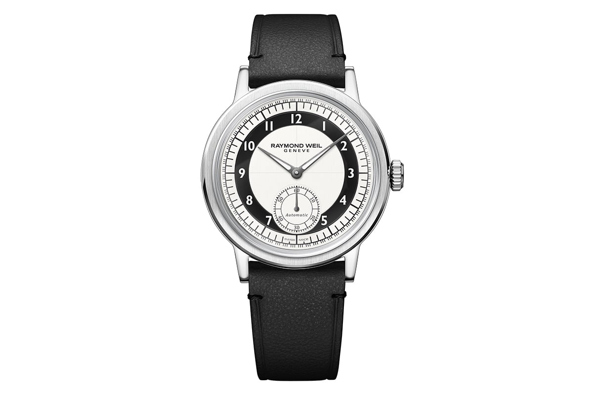 ダイヤルの各円周（セクター）はそれぞれ異なる仕上げ分けの凝った表現に。