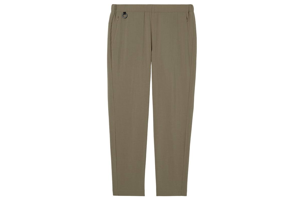 スリムパンツ：2万4200円