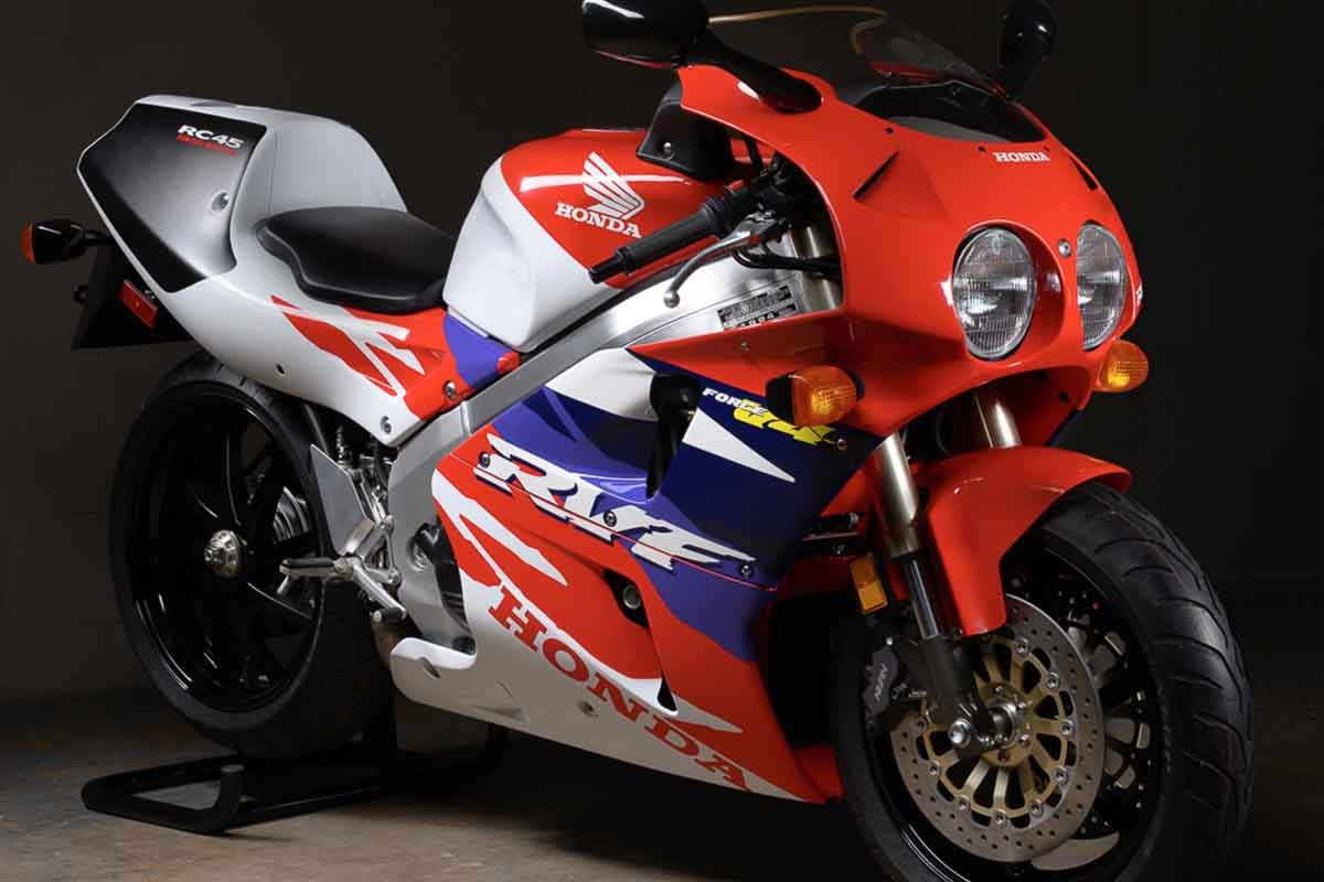 米国オークションに出品され落札された1994年式ホンダ「RC45」