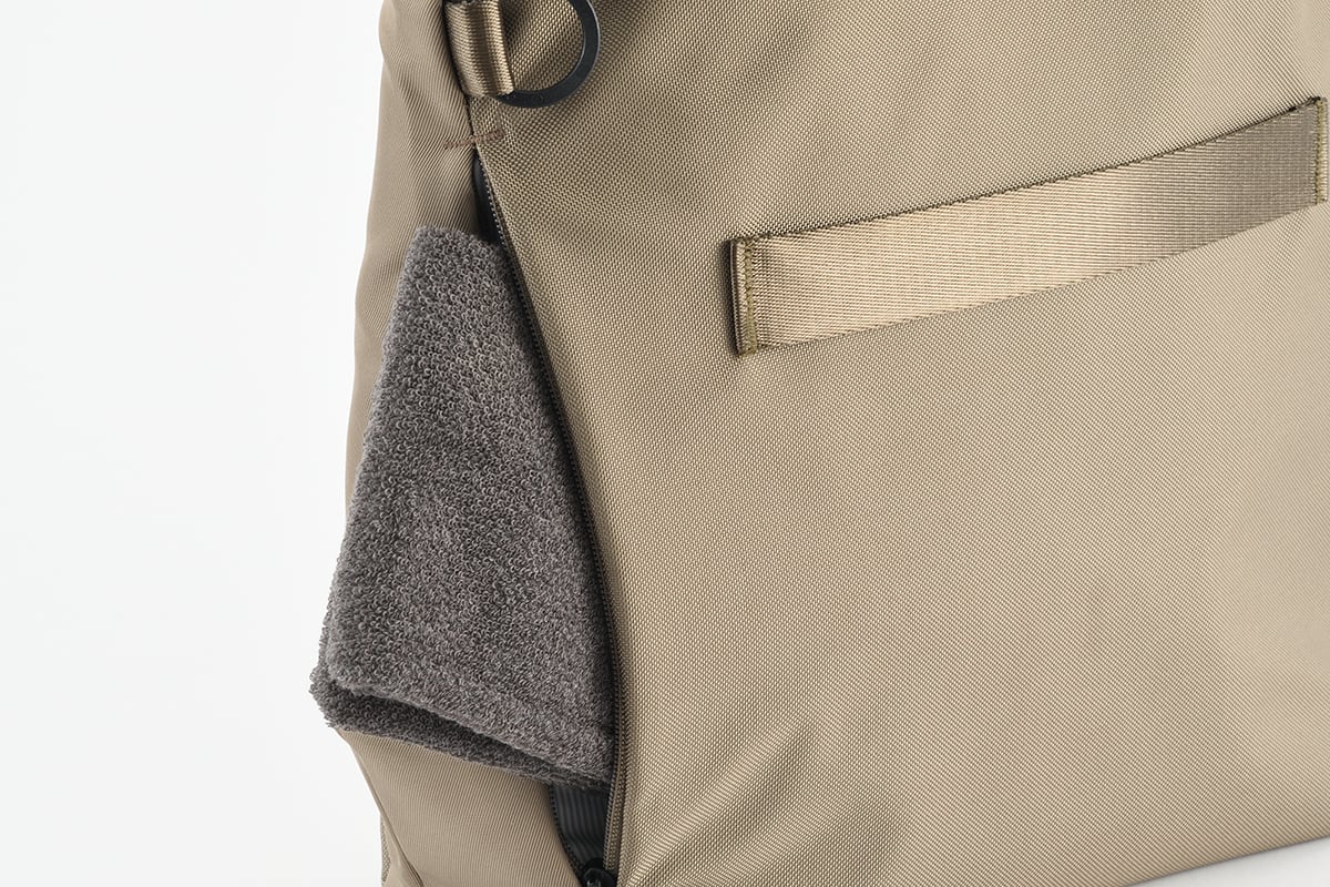 XTREC レイヤードヘルメットバッグ：1万9800円