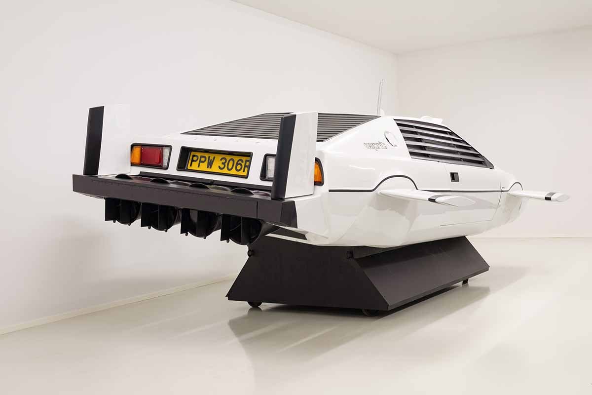 オークションに出品予定、映画の小道具として使用されたロータス「エスプリS1」Courtesy of the owner