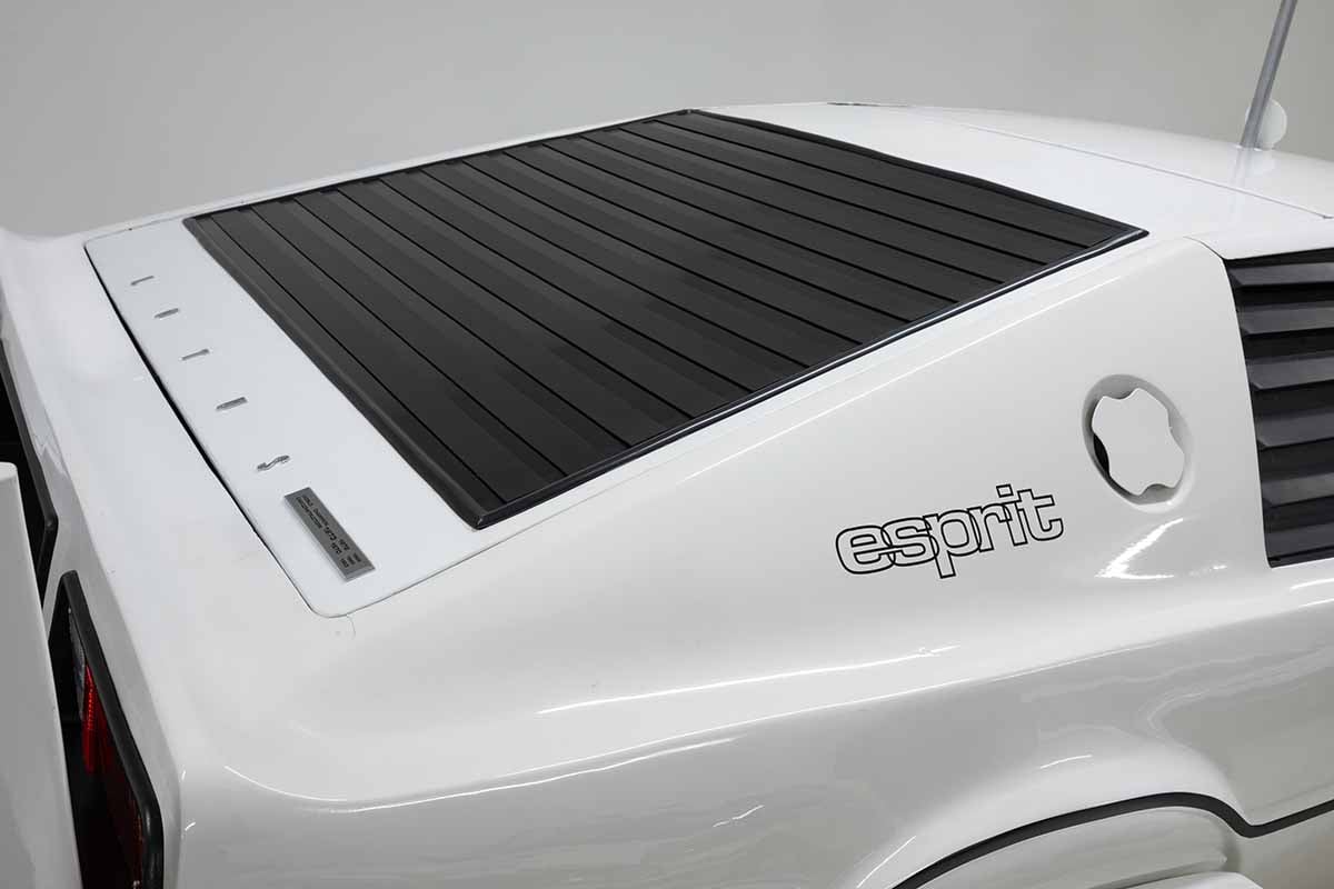 オークションに出品予定、映画の小道具として使用されたロータス「エスプリS1」Courtesy of the owner