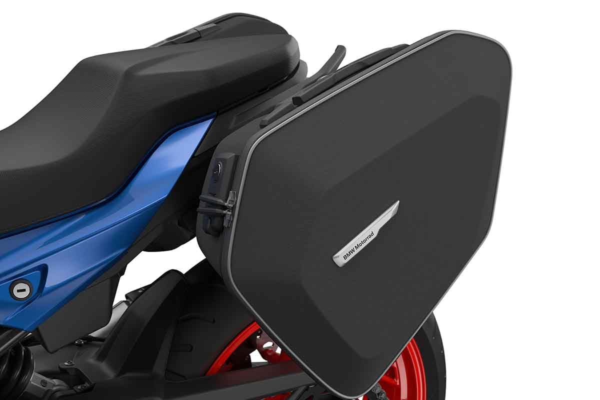 BMWモトラッド「F900XR」