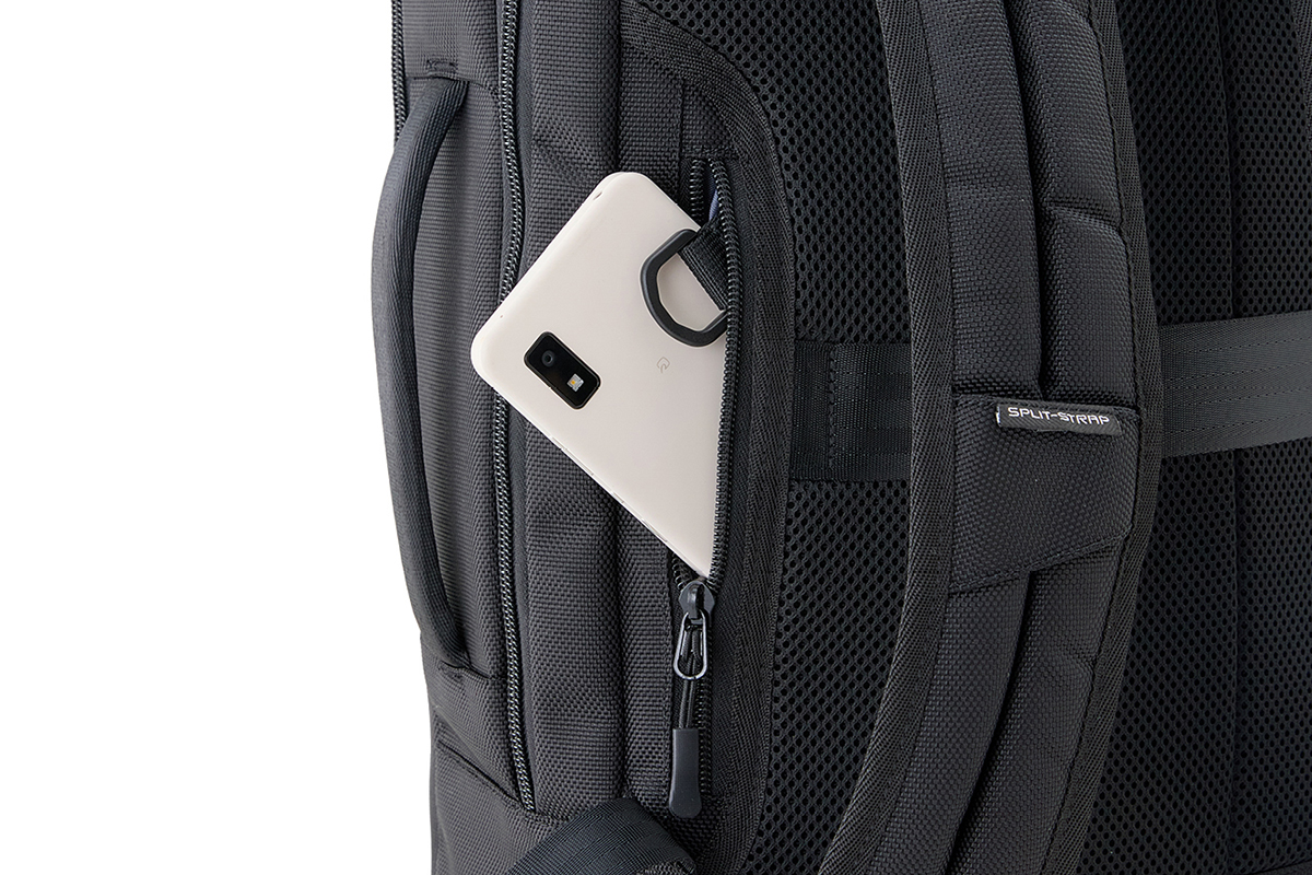 ビジネスバックパック22L：1万5400円