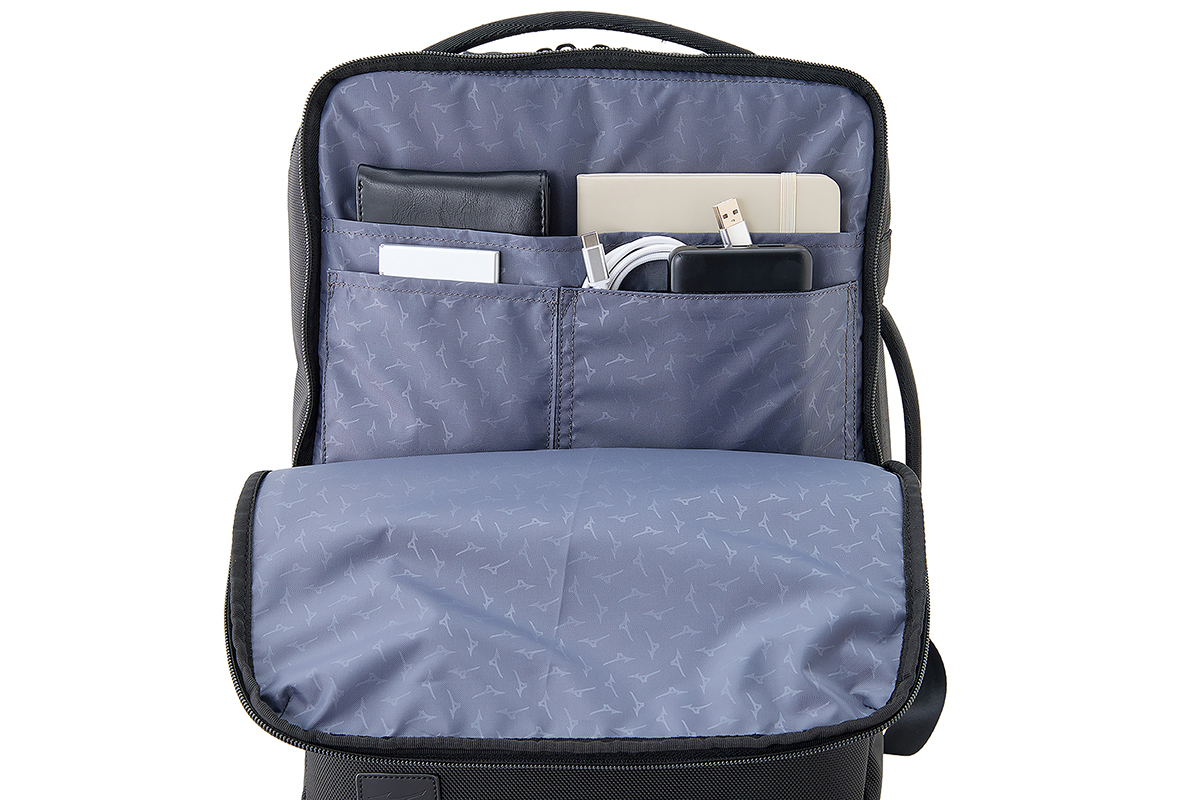 ビジネスバックパック22L：1万5400円