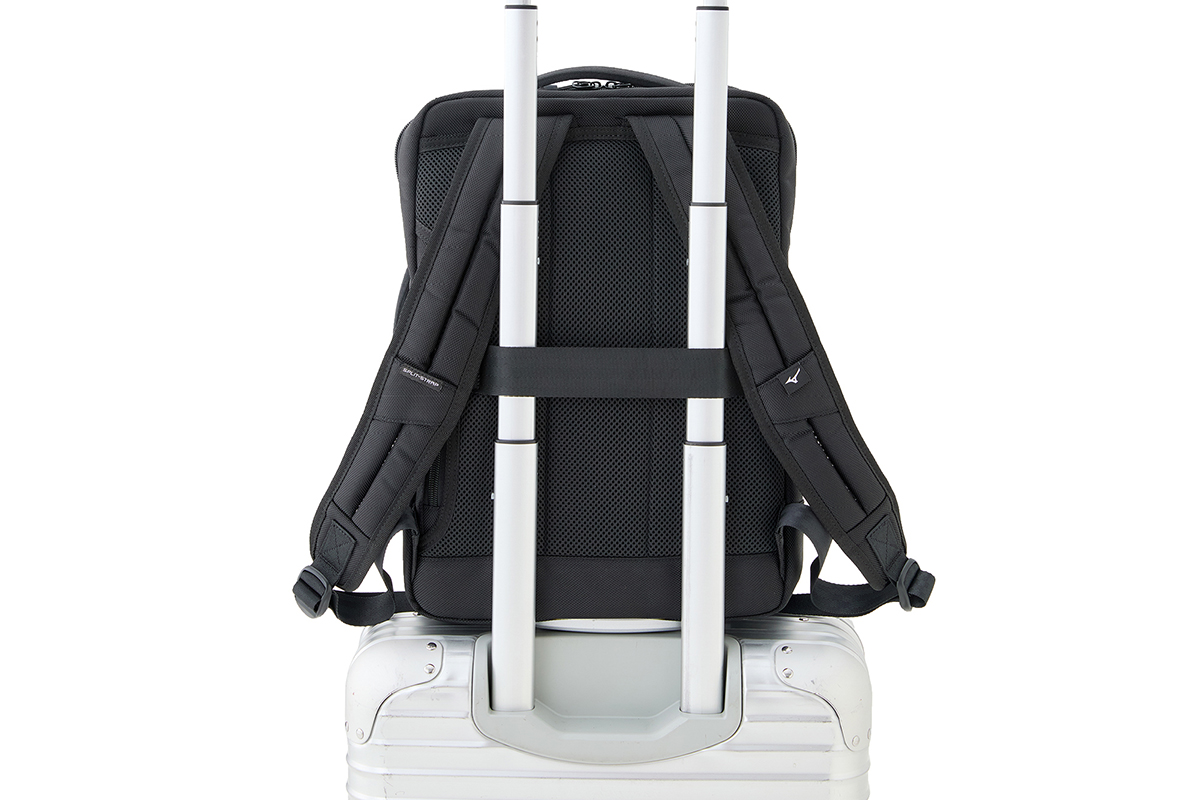 ビジネスバックパック22L：1万5400円